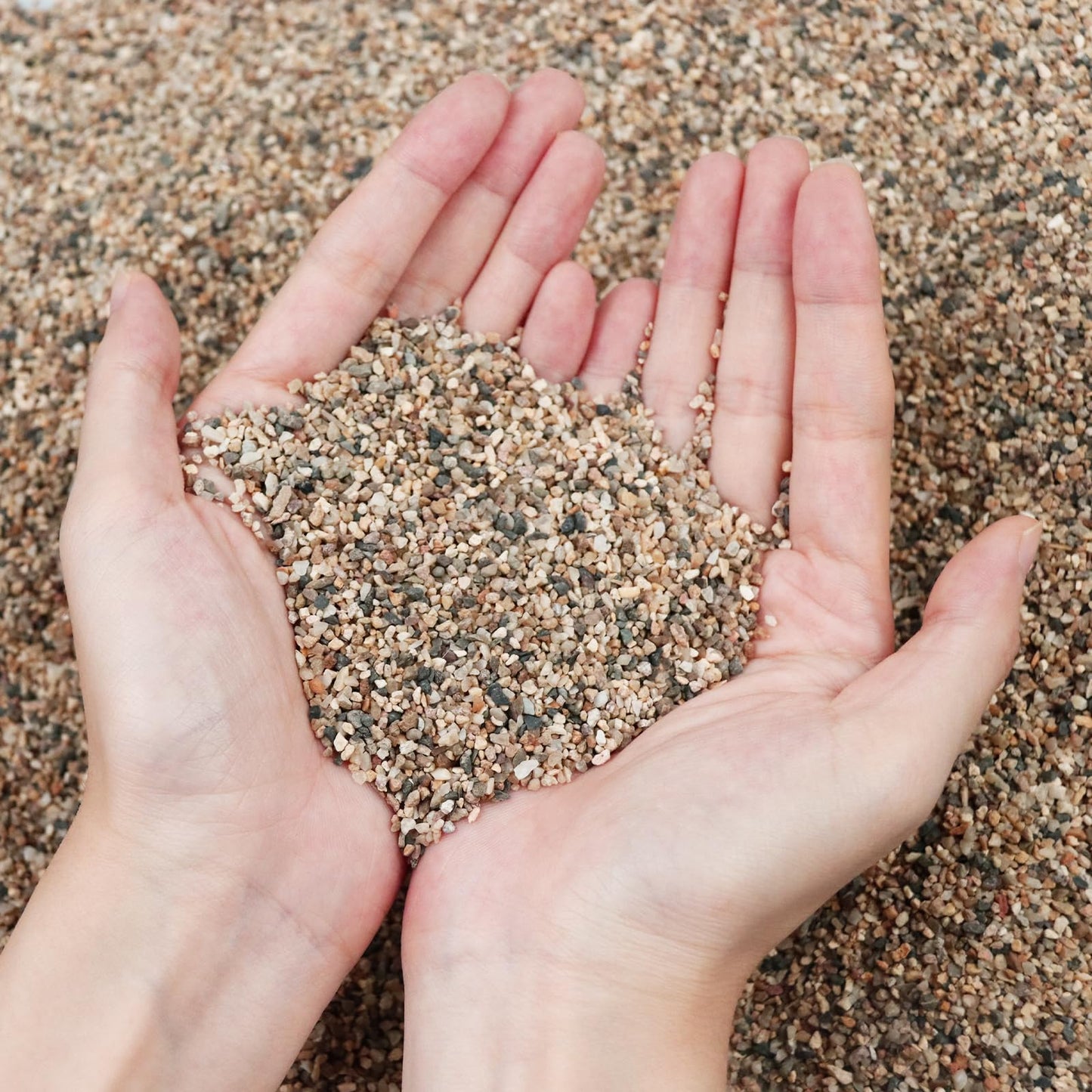 100% Natural Sand, Multi-Purpose Mixed Silica Sand for Fire Pits, Aquariums and Landscaping